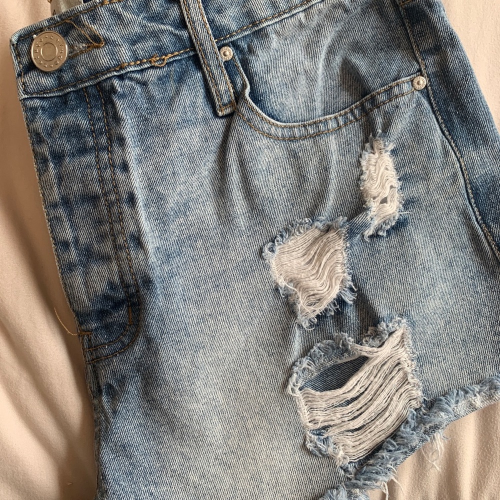 shorts - Picture 3 of 3